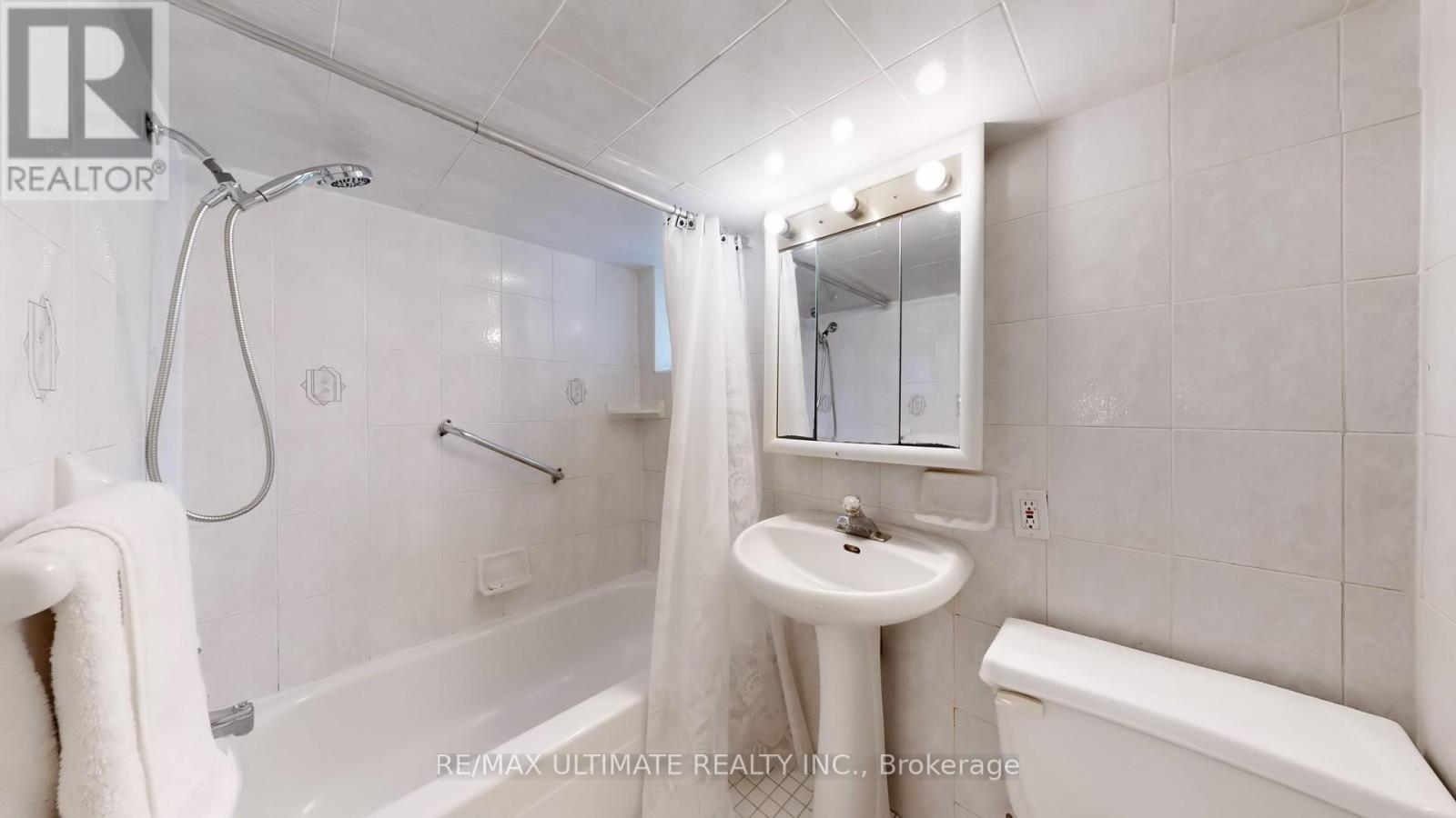 119 Ascot Avenue, Toronto, Ontario  M6E 1G3 - Photo 33 - W12197748