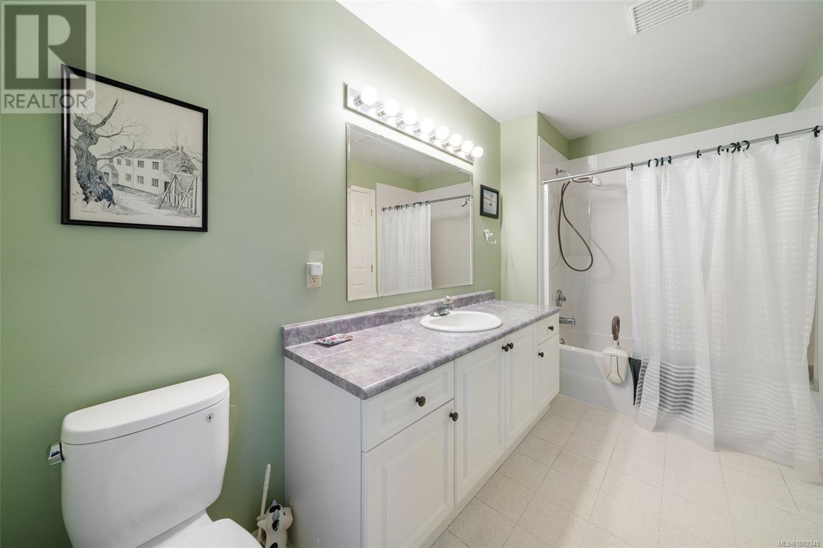 Property at 5991 Sooke Rd image 4