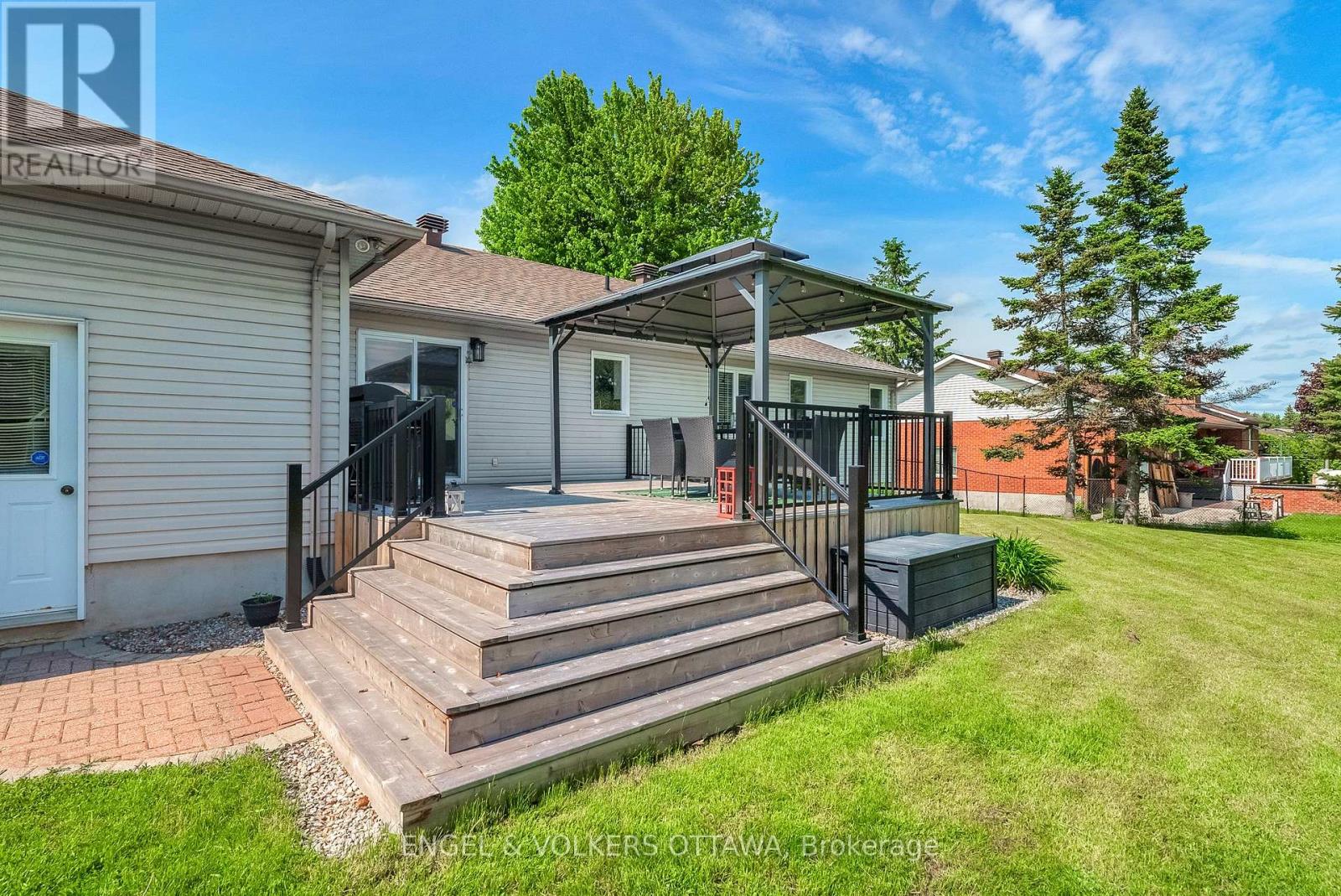 6978 Aldergrove Way, Ottawa, Ontario  K4P 1A3 - Photo 39 - X12197328