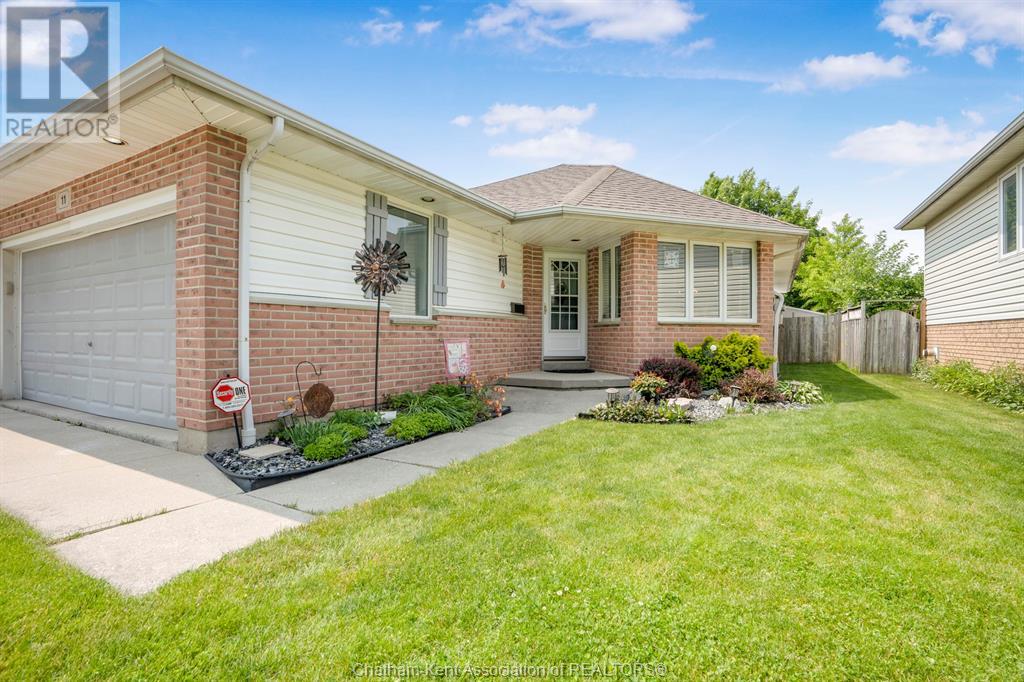 Property at 11 Crocus COURT image 3