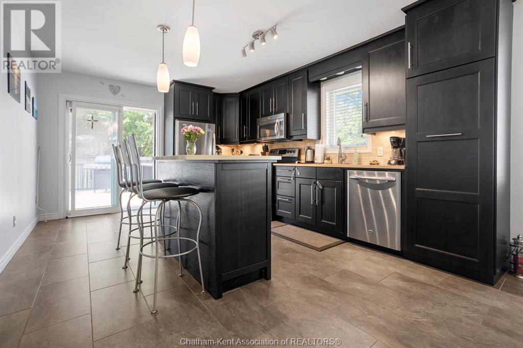11 Crocus Court, Chatham, Ontario  N7L 5L5 - Photo 6 - 25013895
