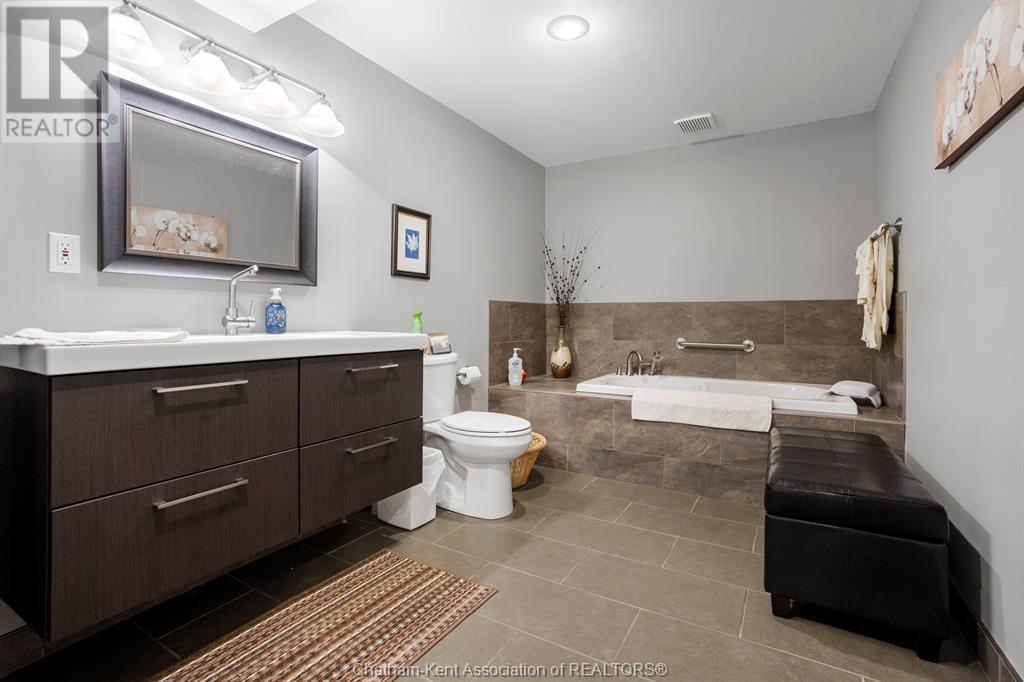 11 Crocus Court, Chatham, Ontario  N7L 5L5 - Photo 18 - 25013895