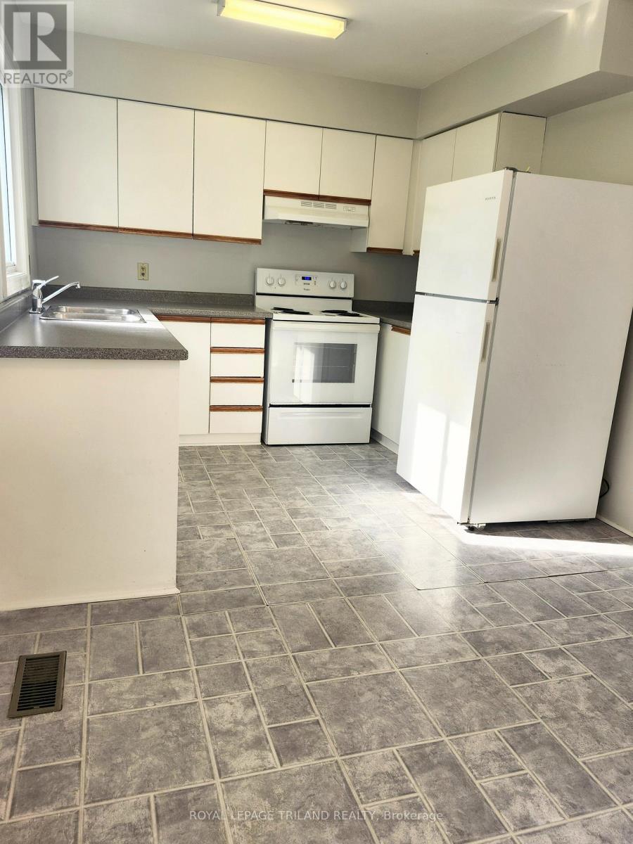 20 - 577 Third Street, London East, Ontario  N5V 4B8 - Photo 4 - X12197780