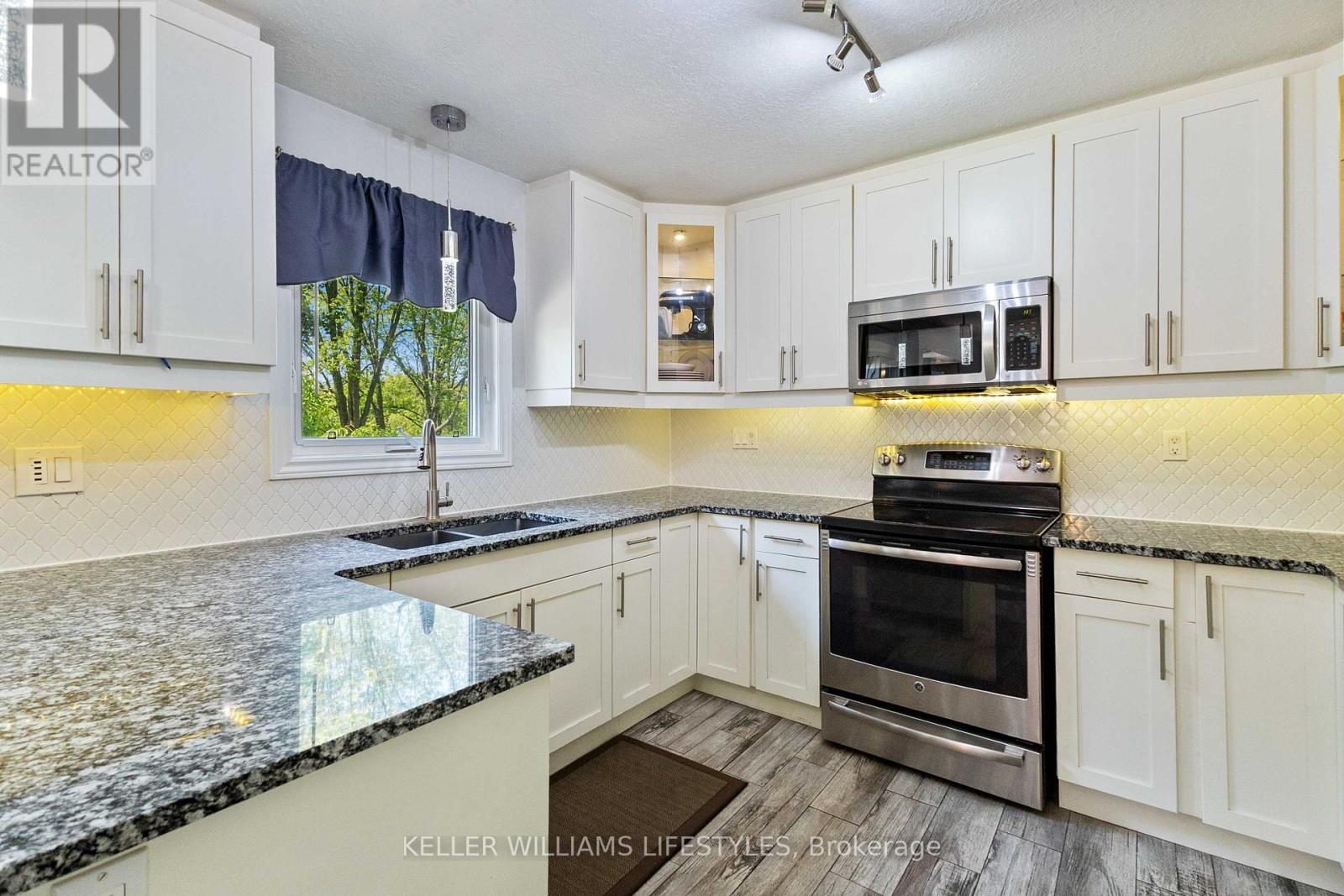 27 Millers Road, London South, Ontario  N5Z 4N4 - Photo 18 - X12197889