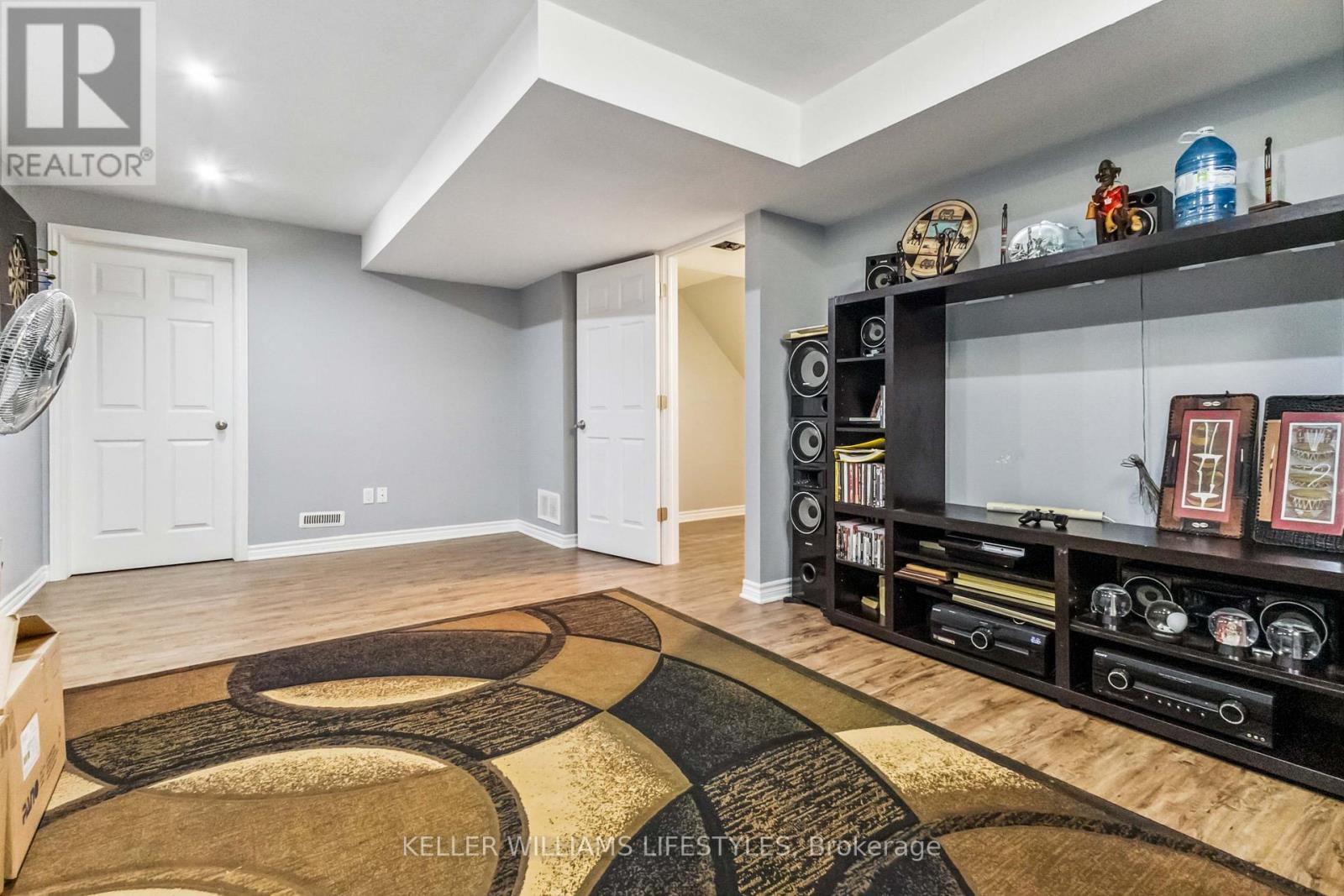 27 Millers Road, London South, Ontario  N5Z 4N4 - Photo 37 - X12197889