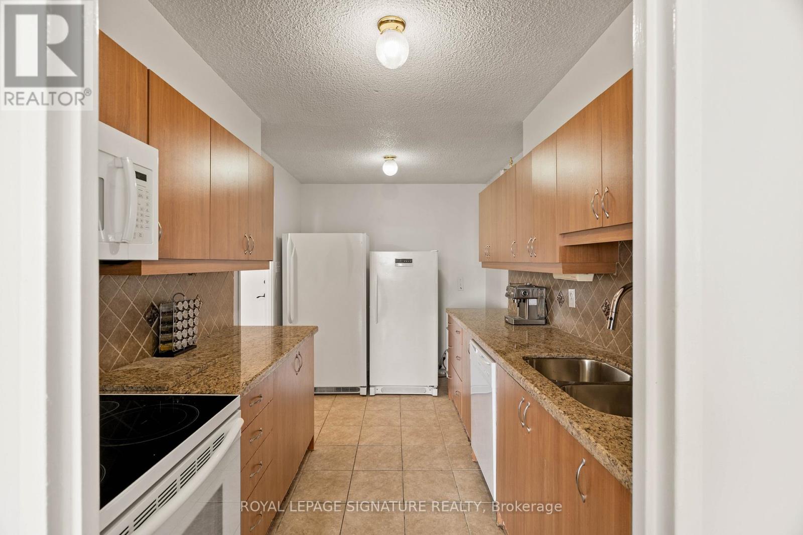 1411 - 40 Panorama Court, Toronto, Ontario  M9V 4M1 - Photo 11 - W12197002