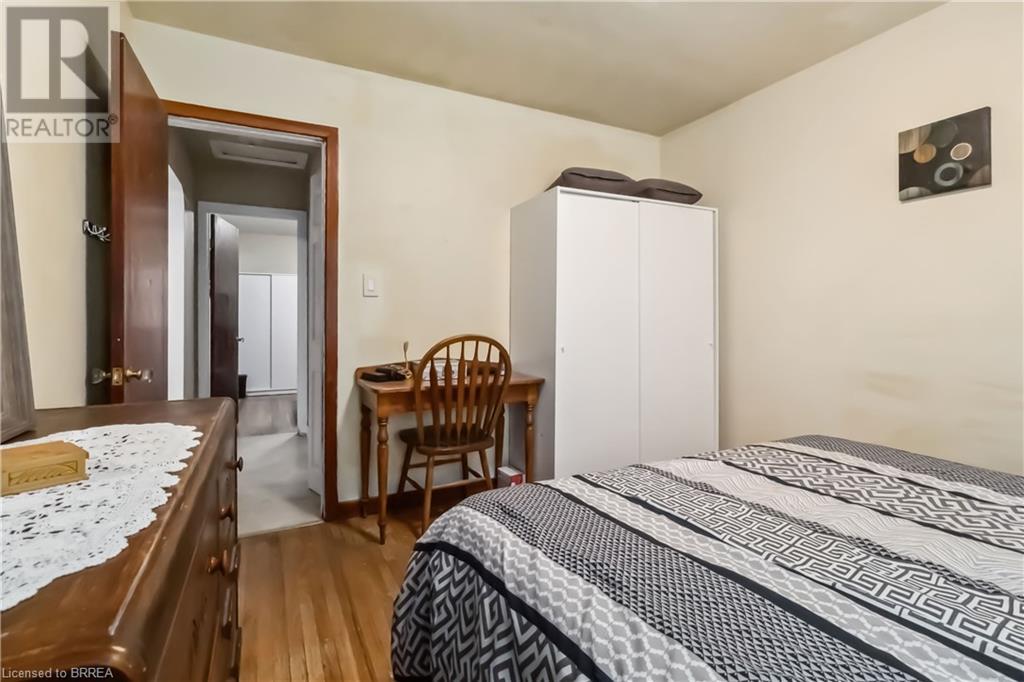 17 Salisbury Avenue, Brantford, Ontario  N3S 1M6 - Photo 5 - 40737818