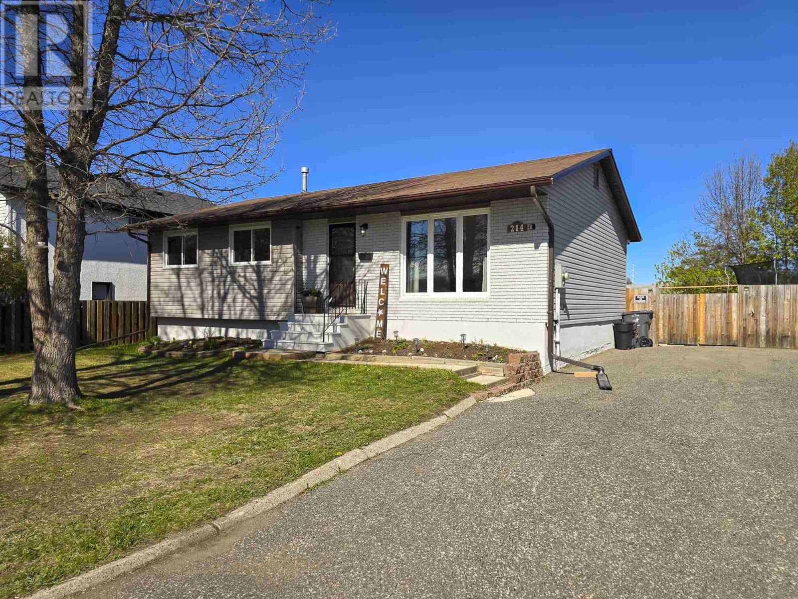 Property at 214 Sheridan CRES image 1