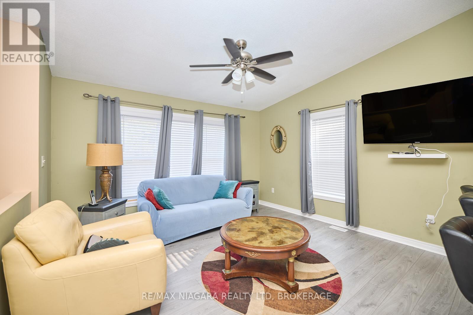 Property at 3001 YOUNG AVENUE image 5