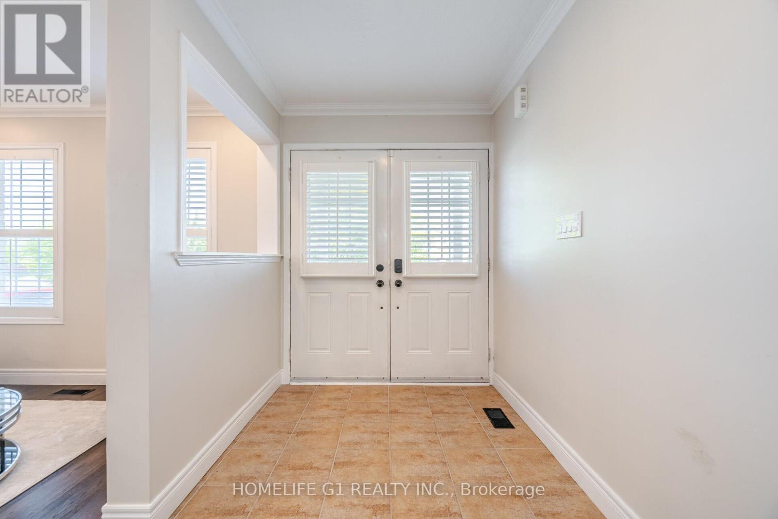 213 Blackburn Drive, Brantford, Ontario  N3T 0A5 - Photo 3 - X12197298