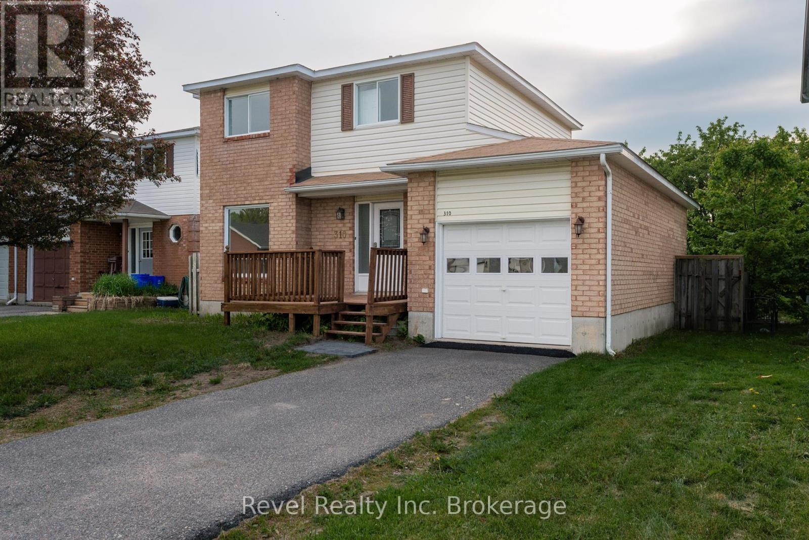 310 Champlain Street, North Bay (College Heights), Ontario  P1B 9P9 - Photo 2 - X12197761
