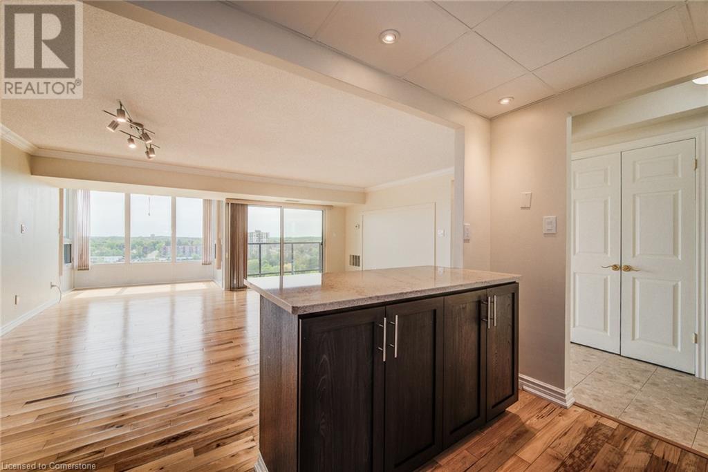 237 King Street W Unit# 901, Cambridge, Ontario  N3H 5L2 - Photo 8 - 40702235