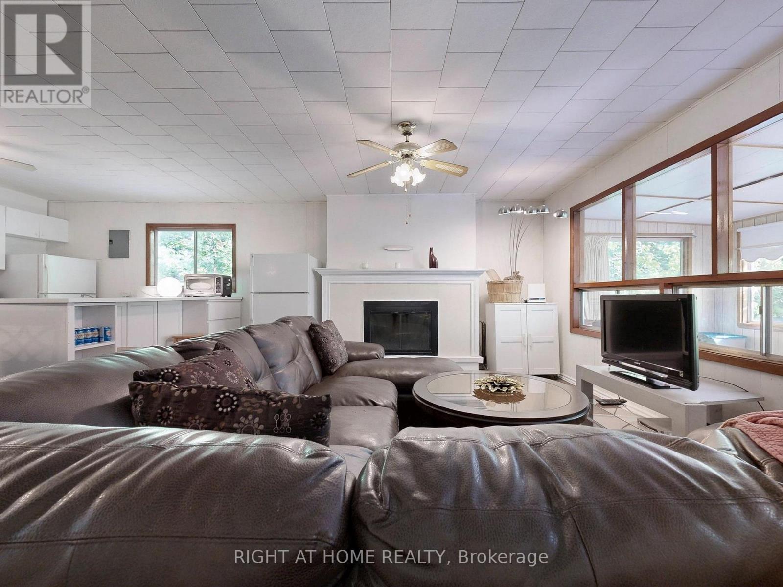 Property at 39 RUE JULES LEGER STREET image 5