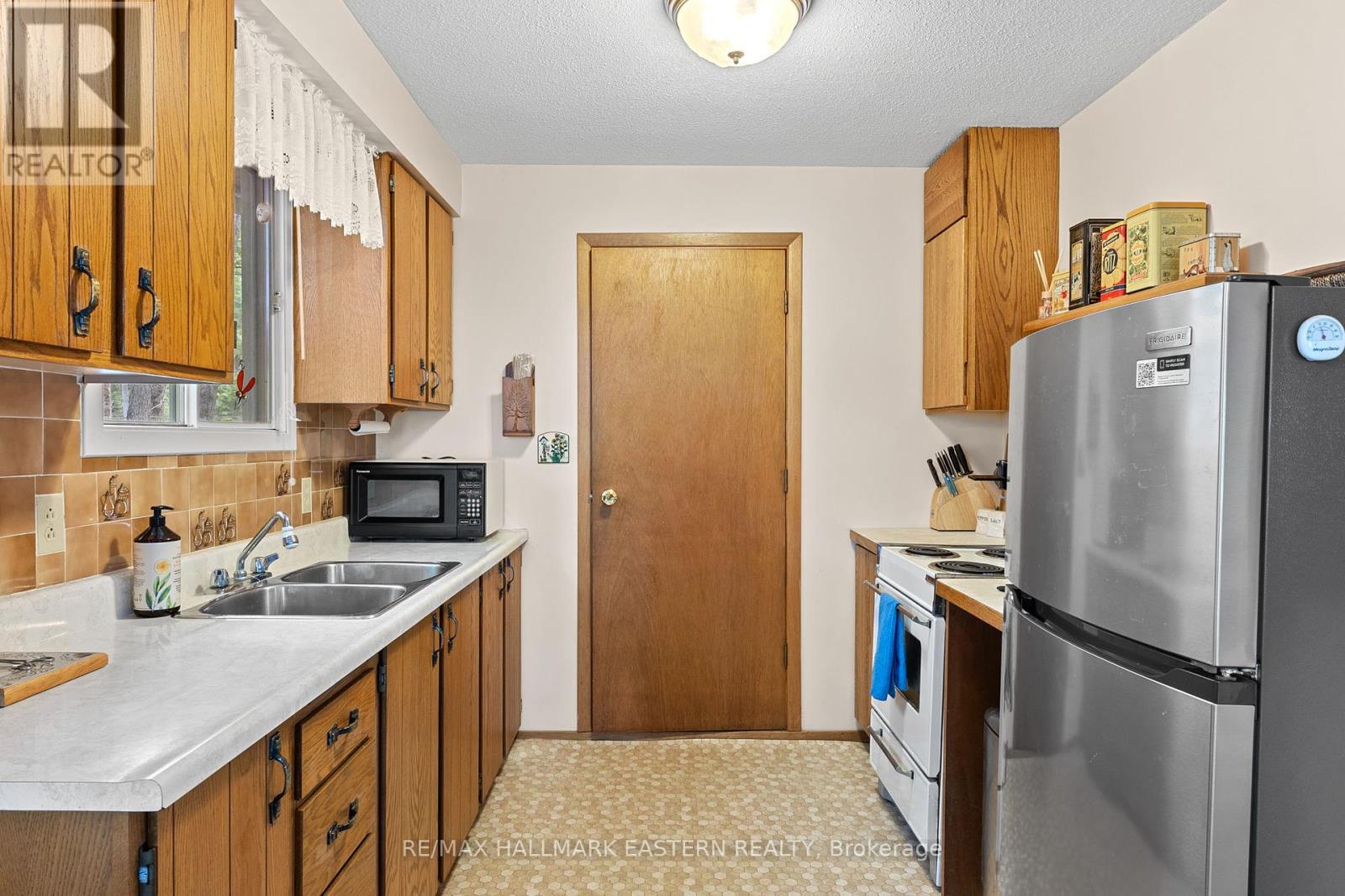 68 Irwin Drive, Trent Lakes, Ontario  K0L 1J0 - Photo 13 - X12197841