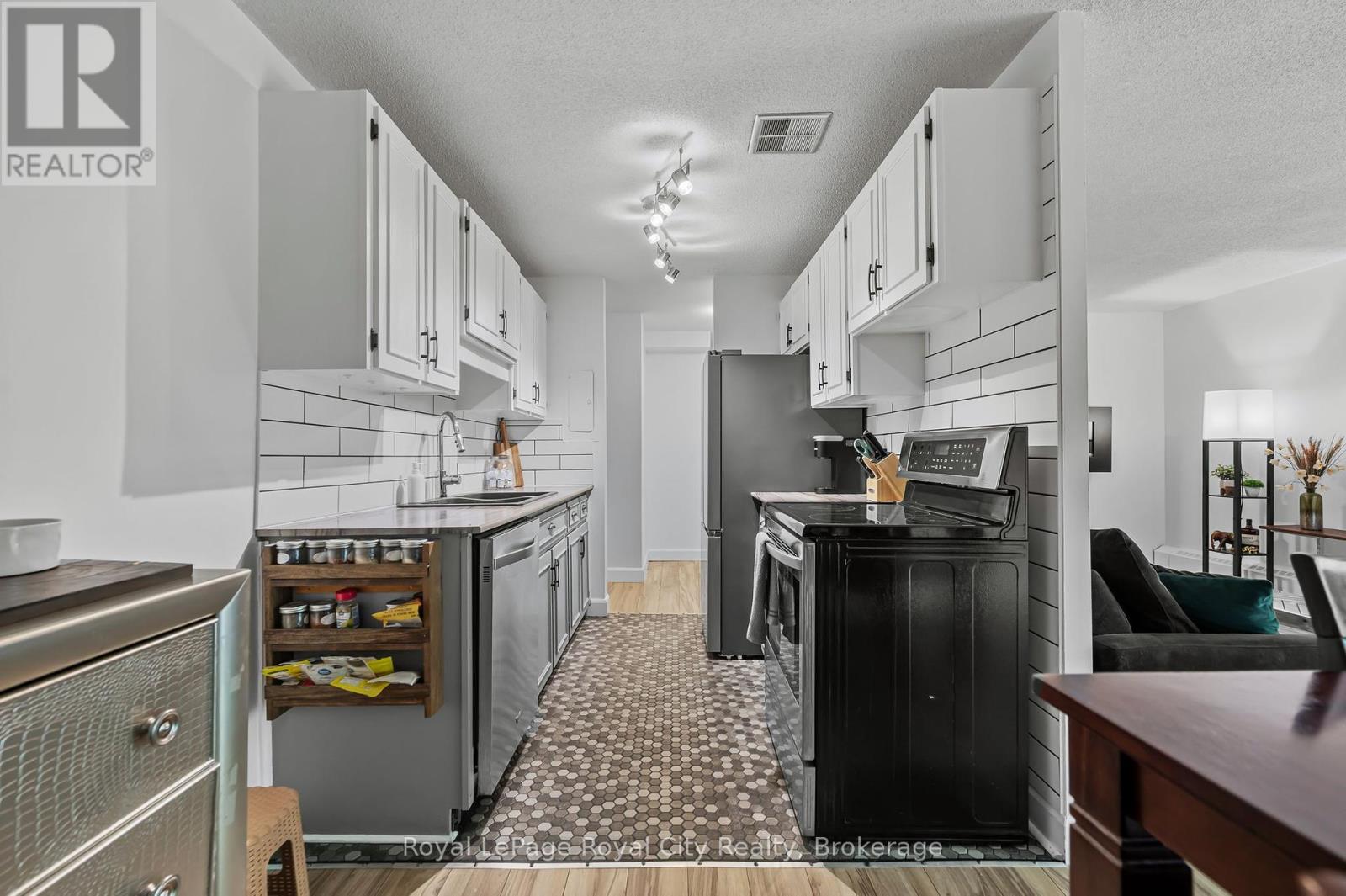 104 - 234 Willow Road, Guelph (Junction/onward Willow), Ontario  N1H 7C6 - Photo 7 - X12197777