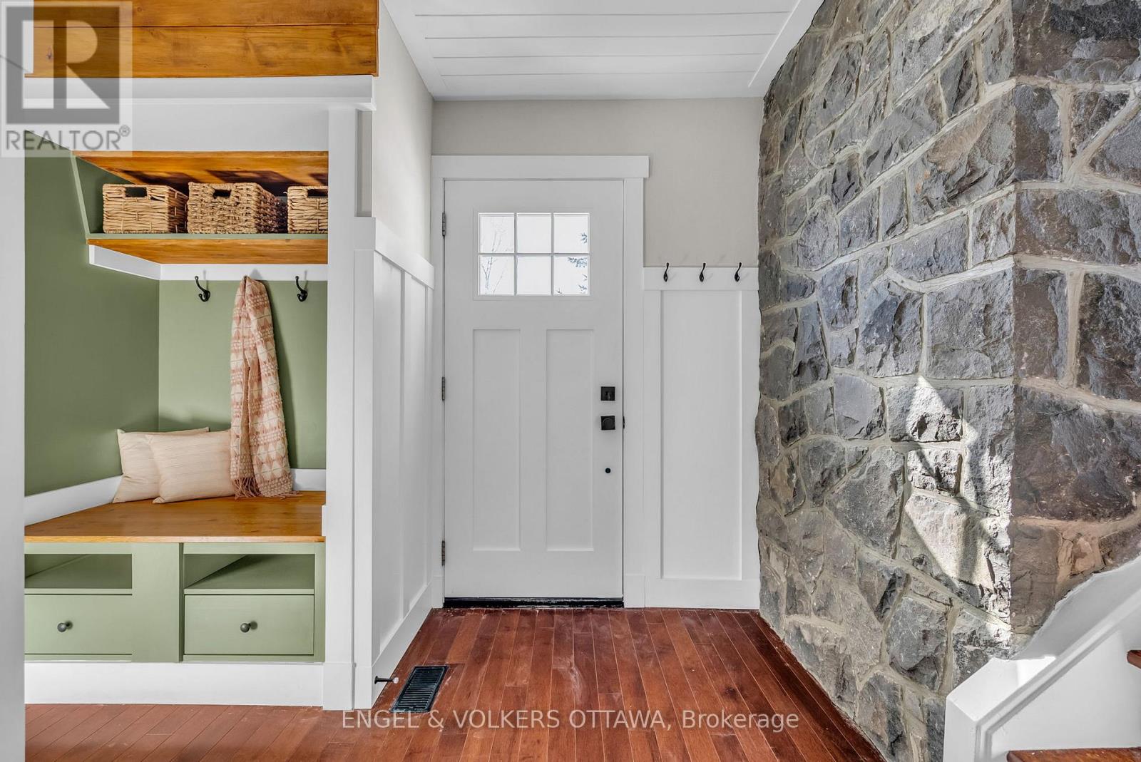 Property at 5 KIMDALE STREET image 3