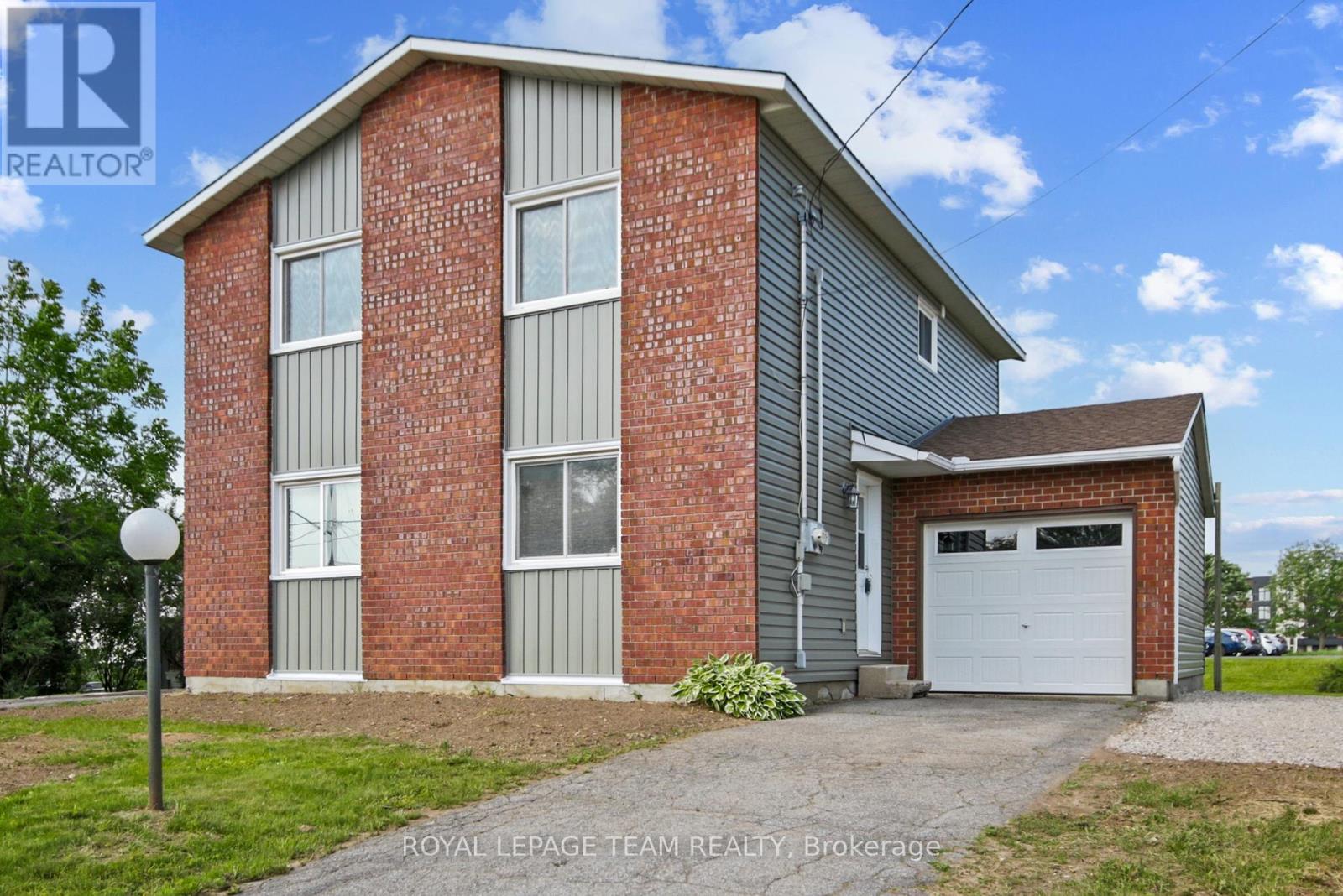107 Mississippi Road, Carleton Place, Ontario  K7C 4E5 - Photo 3 - X12197870