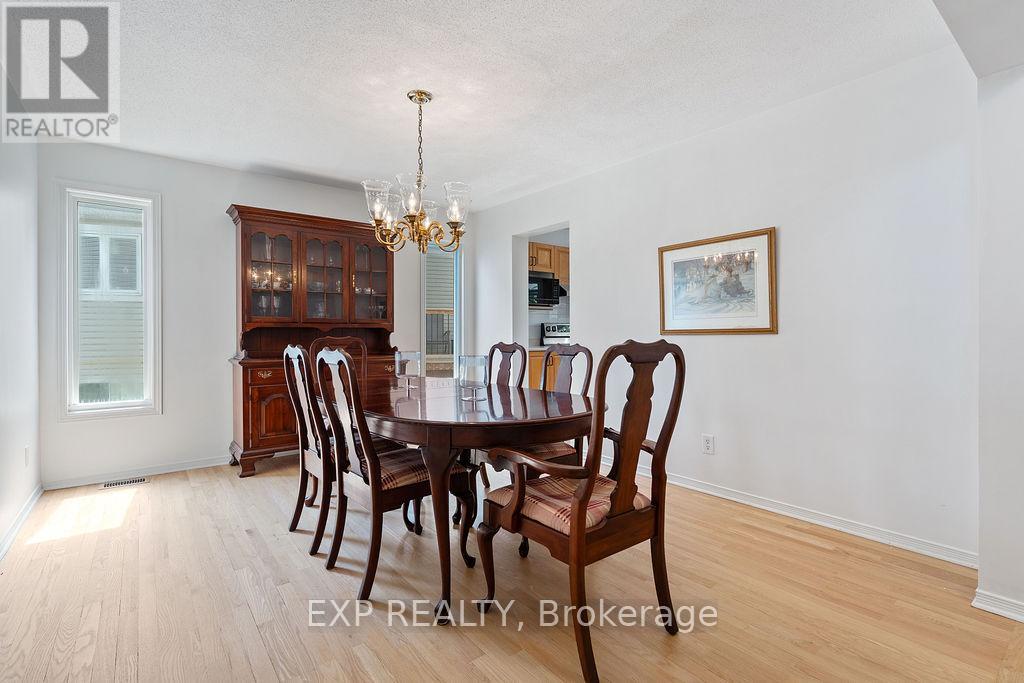 2 Bonnechere Drive, Ottawa, Ontario  K2M 2A5 - Photo 10 - X12198012