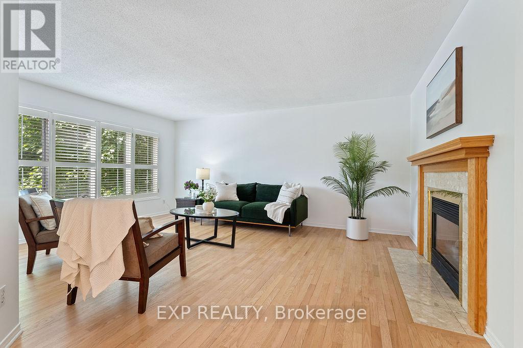 2 Bonnechere Drive, Ottawa, Ontario  K2M 2A5 - Photo 12 - X12198012