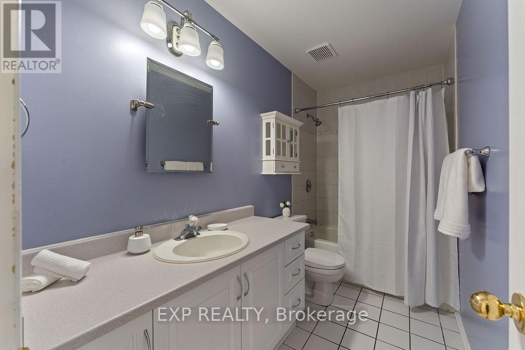 2 Bonnechere Drive, Ottawa, Ontario  K2M 2A5 - Photo 26 - X12198012