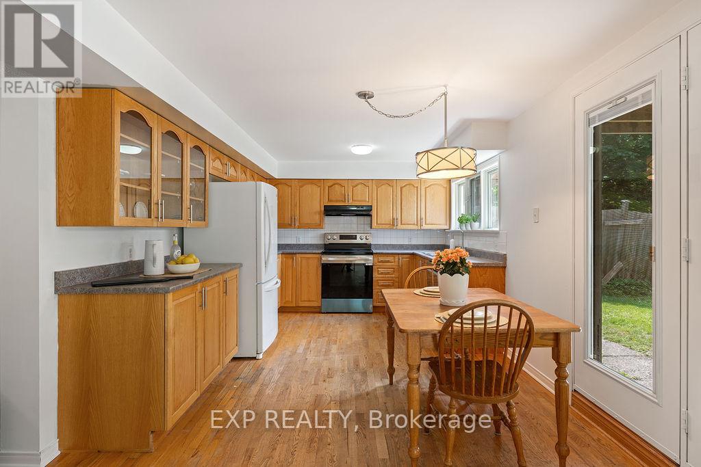 2 Bonnechere Drive, Ottawa, Ontario  K2M 2A5 - Photo 38 - X12198012
