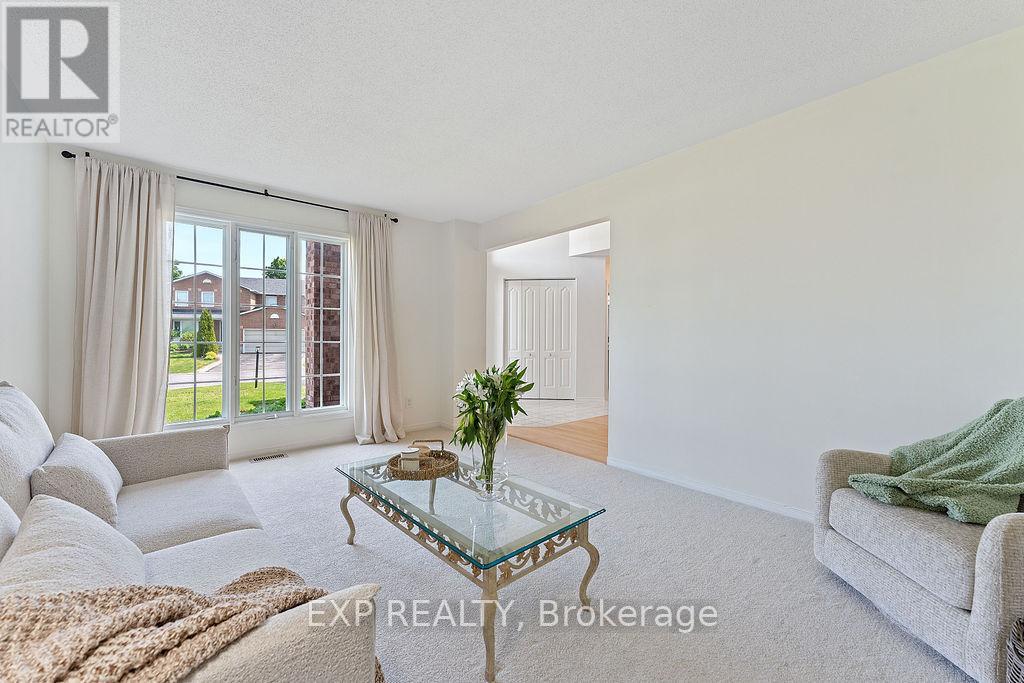 2 Bonnechere Drive, Ottawa, Ontario  K2M 2A5 - Photo 8 - X12198012