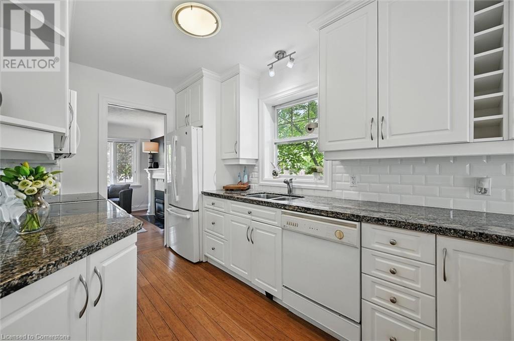 462 Woodland Avenue, Burlington, Ontario  L7R 2S1 - Photo 15 - 40737337