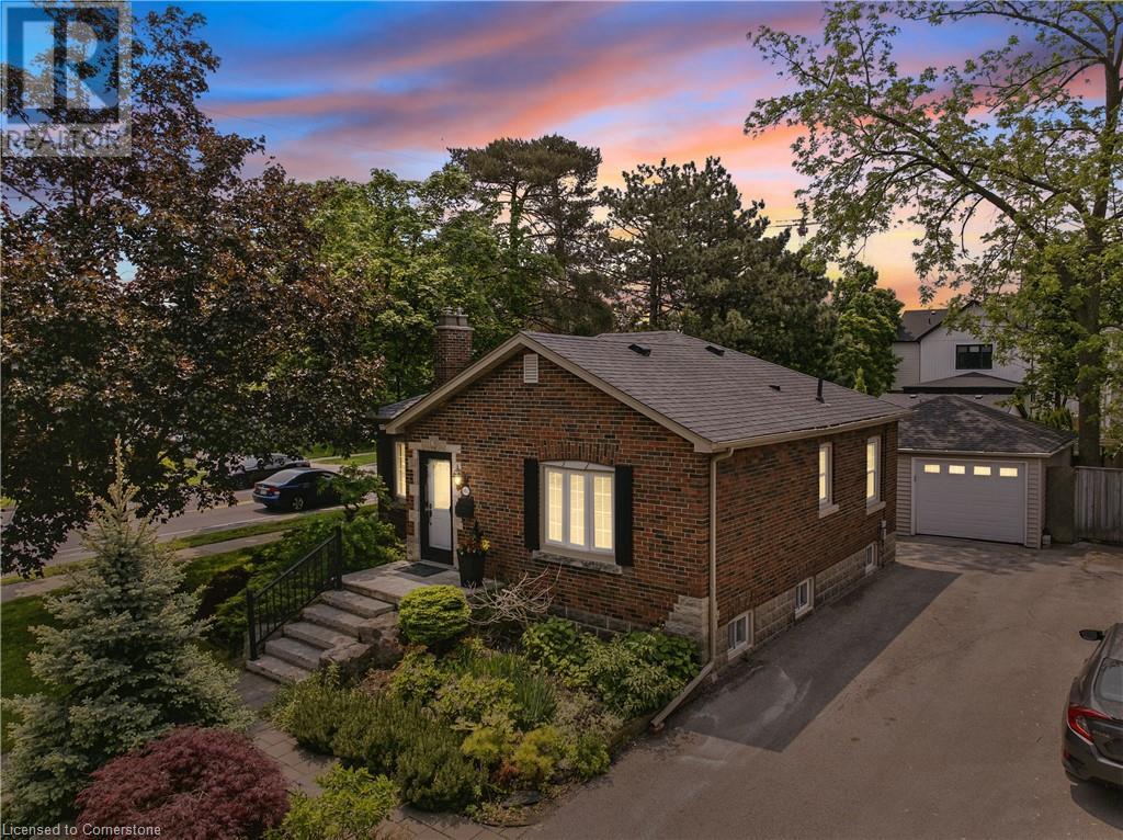 462 Woodland Avenue, Burlington, Ontario  L7R 2S1 - Photo 1 - 40737337