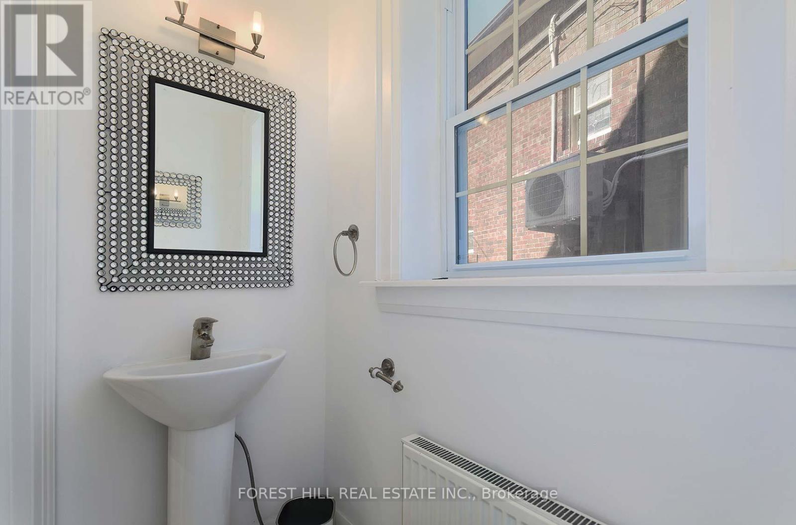 17 Duncannon Drive, Toronto, Ontario  M5P 2L9 - Photo 14 - C12178542