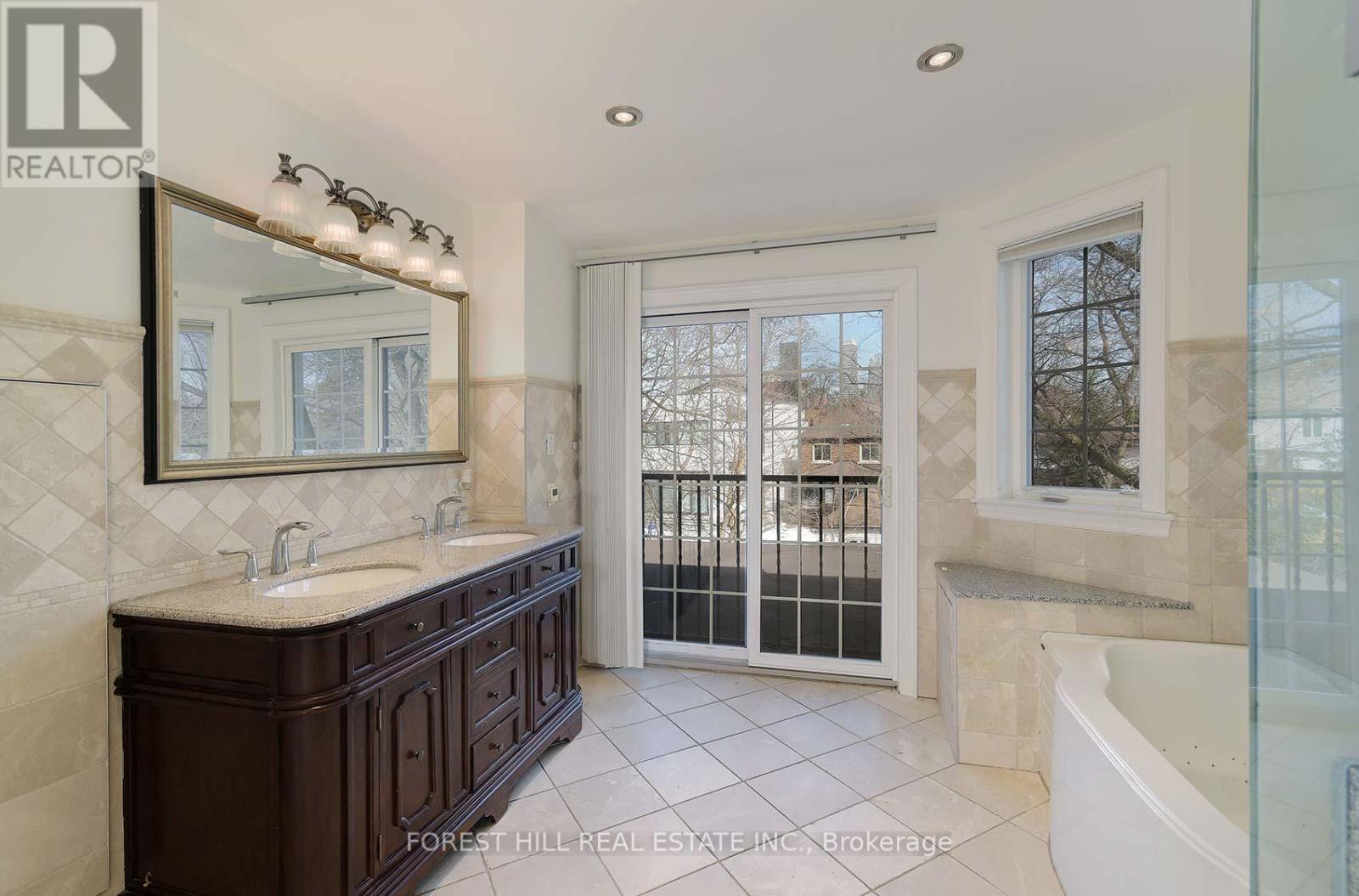 17 Duncannon Drive, Toronto, Ontario  M5P 2L9 - Photo 22 - C12178542