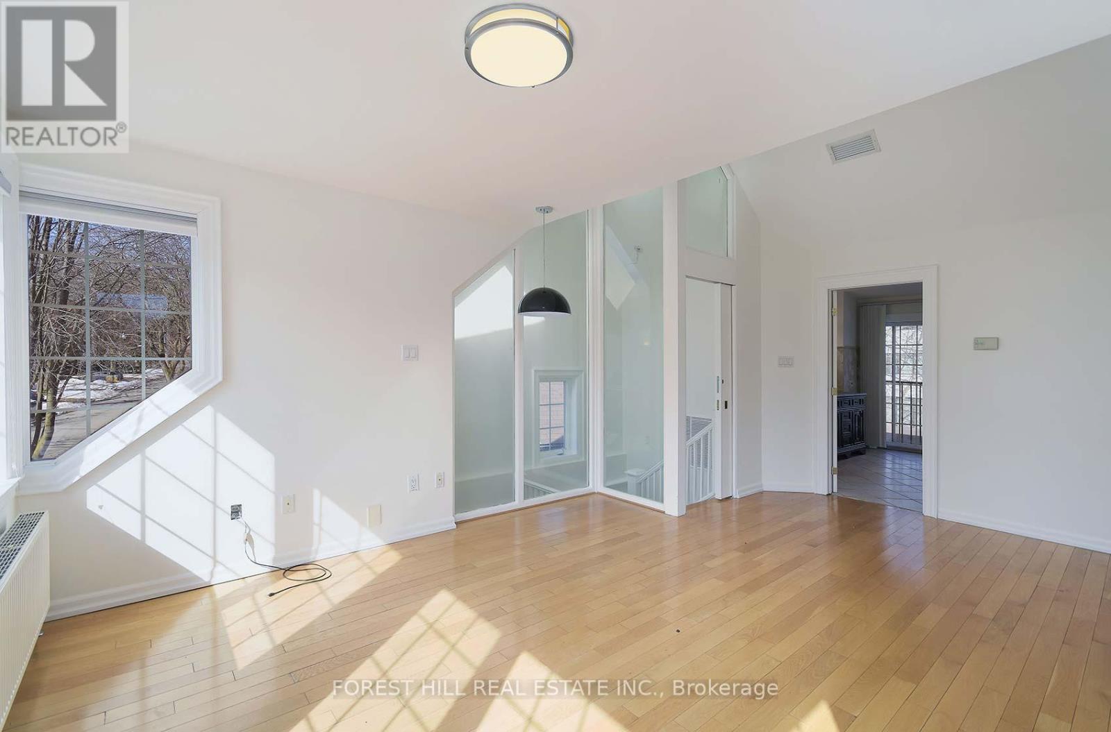 17 Duncannon Drive, Toronto, Ontario  M5P 2L9 - Photo 19 - C12178542