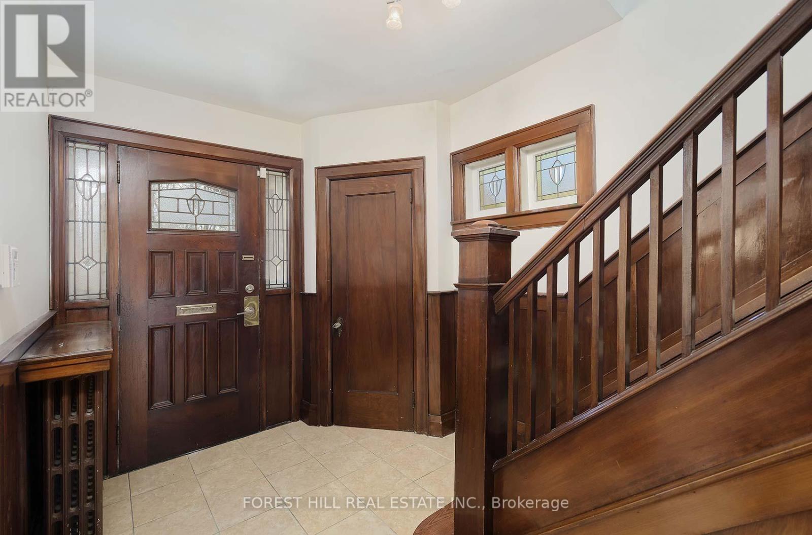17 Duncannon Drive, Toronto, Ontario  M5P 2L9 - Photo 4 - C12178542