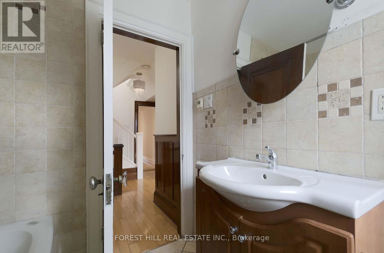 17 Duncannon Drive, Toronto, Ontario  M5P 2L9 - Photo 35 - C12178542