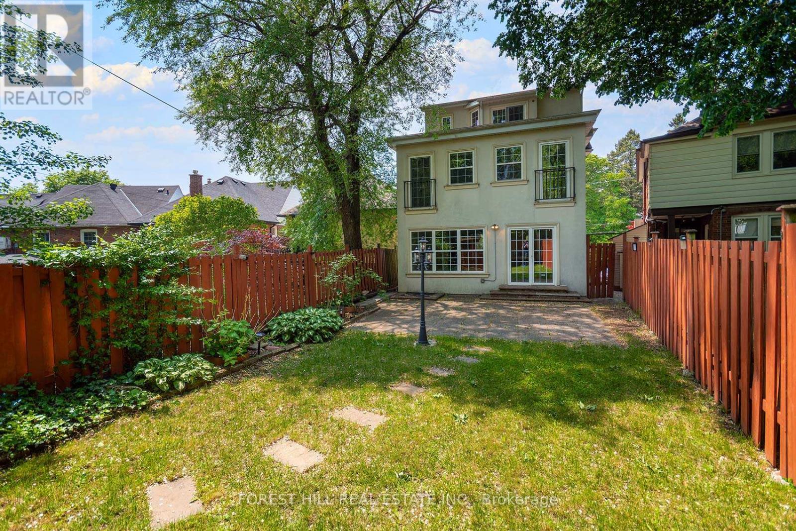 17 Duncannon Drive, Toronto, Ontario  M5P 2L9 - Photo 43 - C12178542