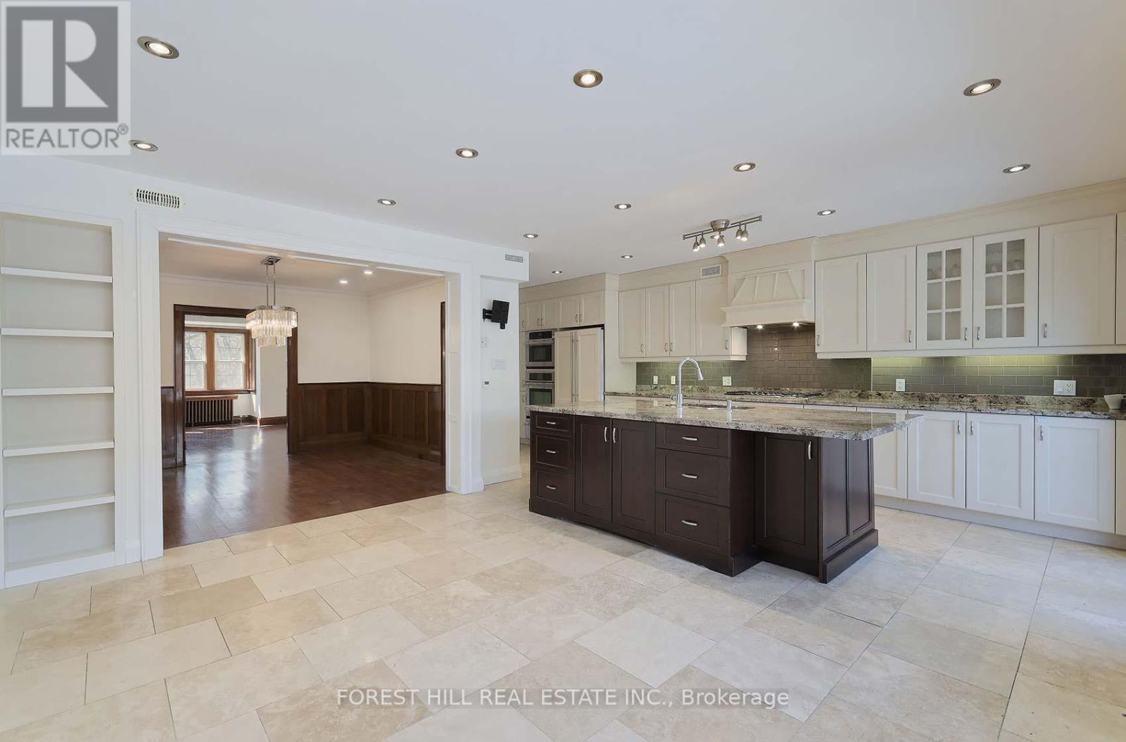17 Duncannon Drive, Toronto, Ontario  M5P 2L9 - Photo 8 - C12178542