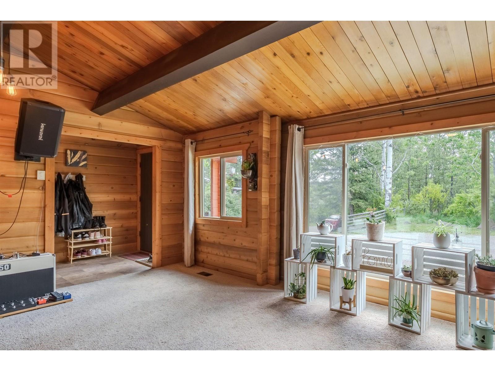 5709 Horse Lake Road, 100 Mile House, British Columbia  V0K 2E3 - Photo 19 - R3011713