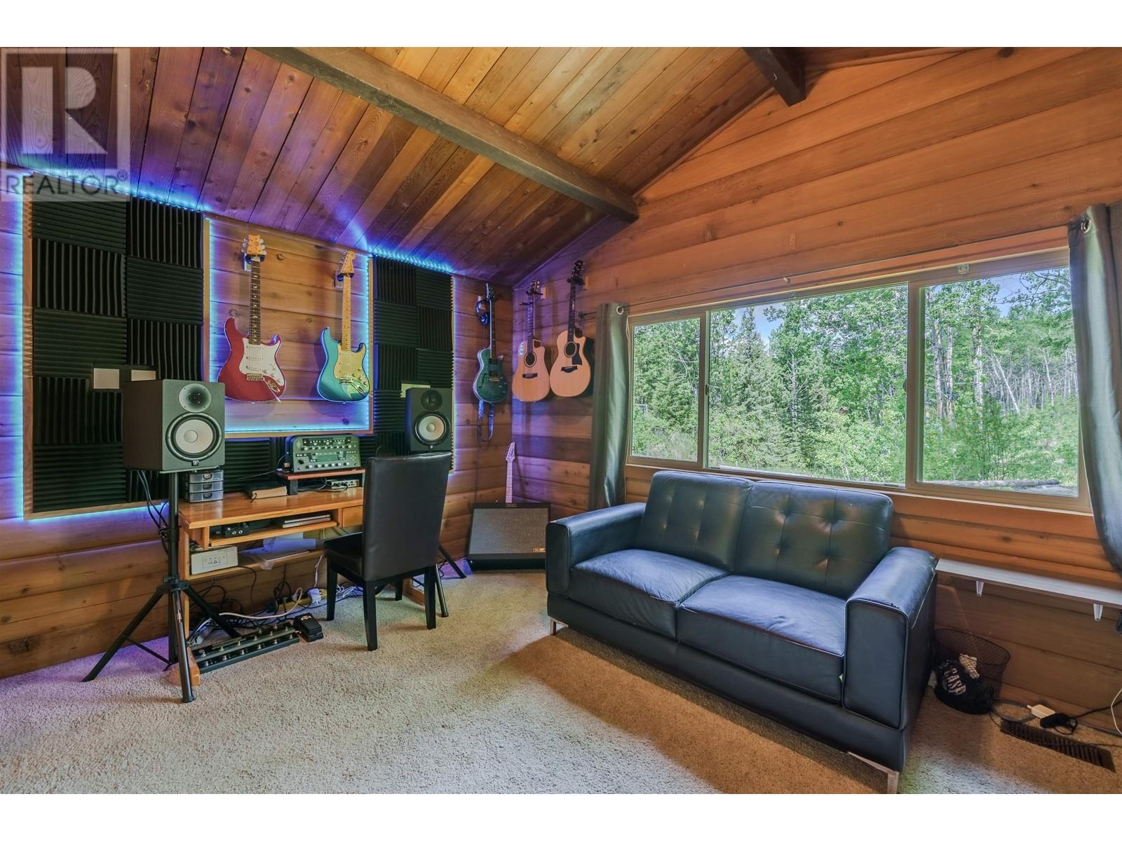5709 Horse Lake Road, 100 Mile House, British Columbia  V0K 2E3 - Photo 20 - R3011713