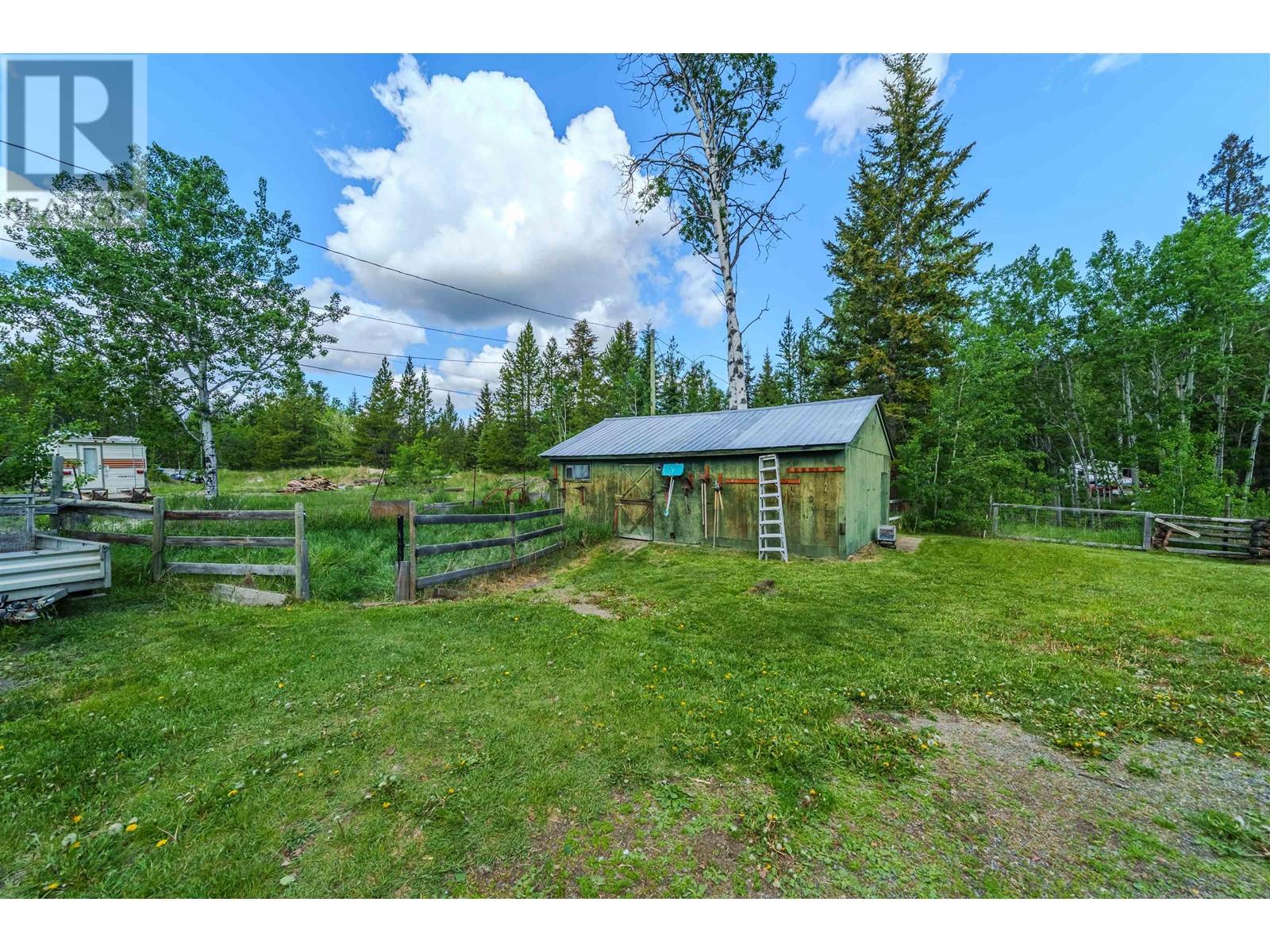 5709 Horse Lake Road, 100 Mile House, British Columbia  V0K 2E3 - Photo 34 - R3011713