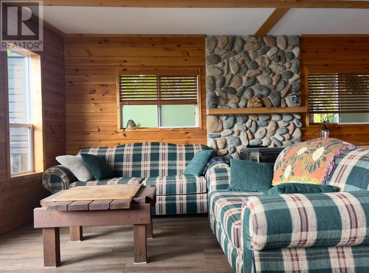 2862 Squirrel Point Road, Terrace, British Columbia  V8G 1R1 - Photo 5 - R3011727