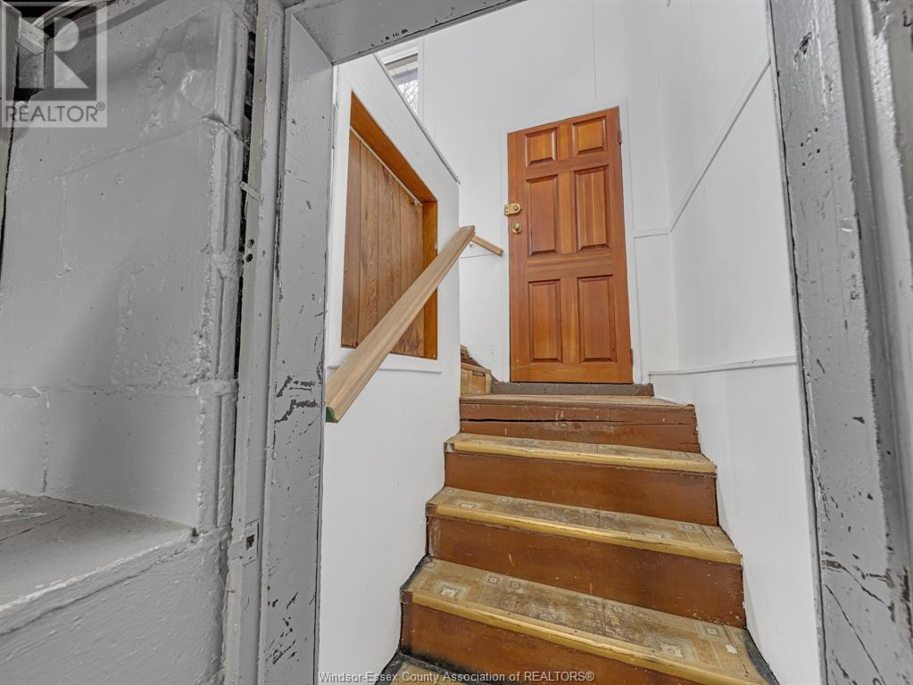 430 Mcewan, Windsor, Ontario  N9B 2E8 - Photo 17 - 25014211
