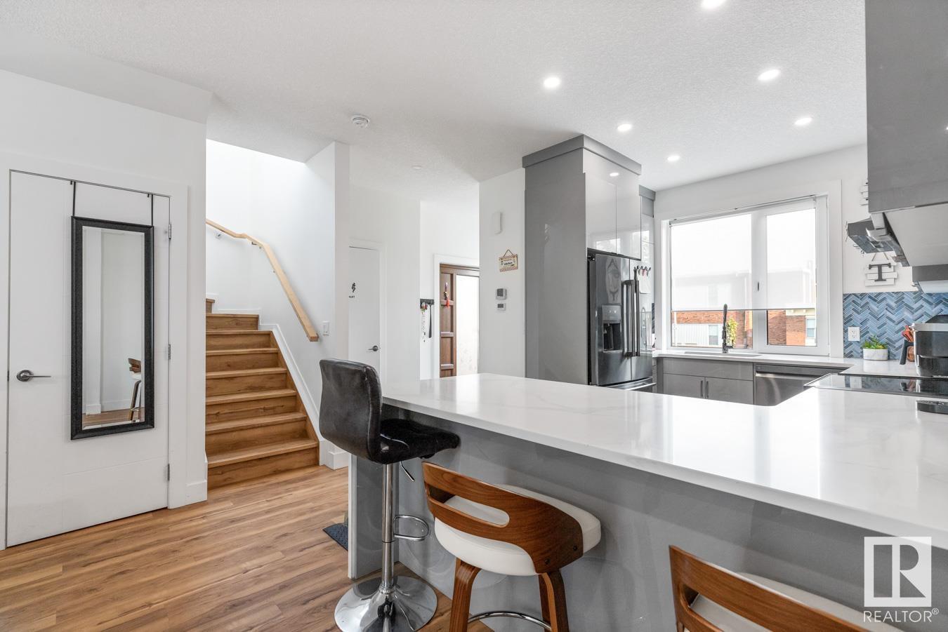 Property at 10347 160 ST NW image 3