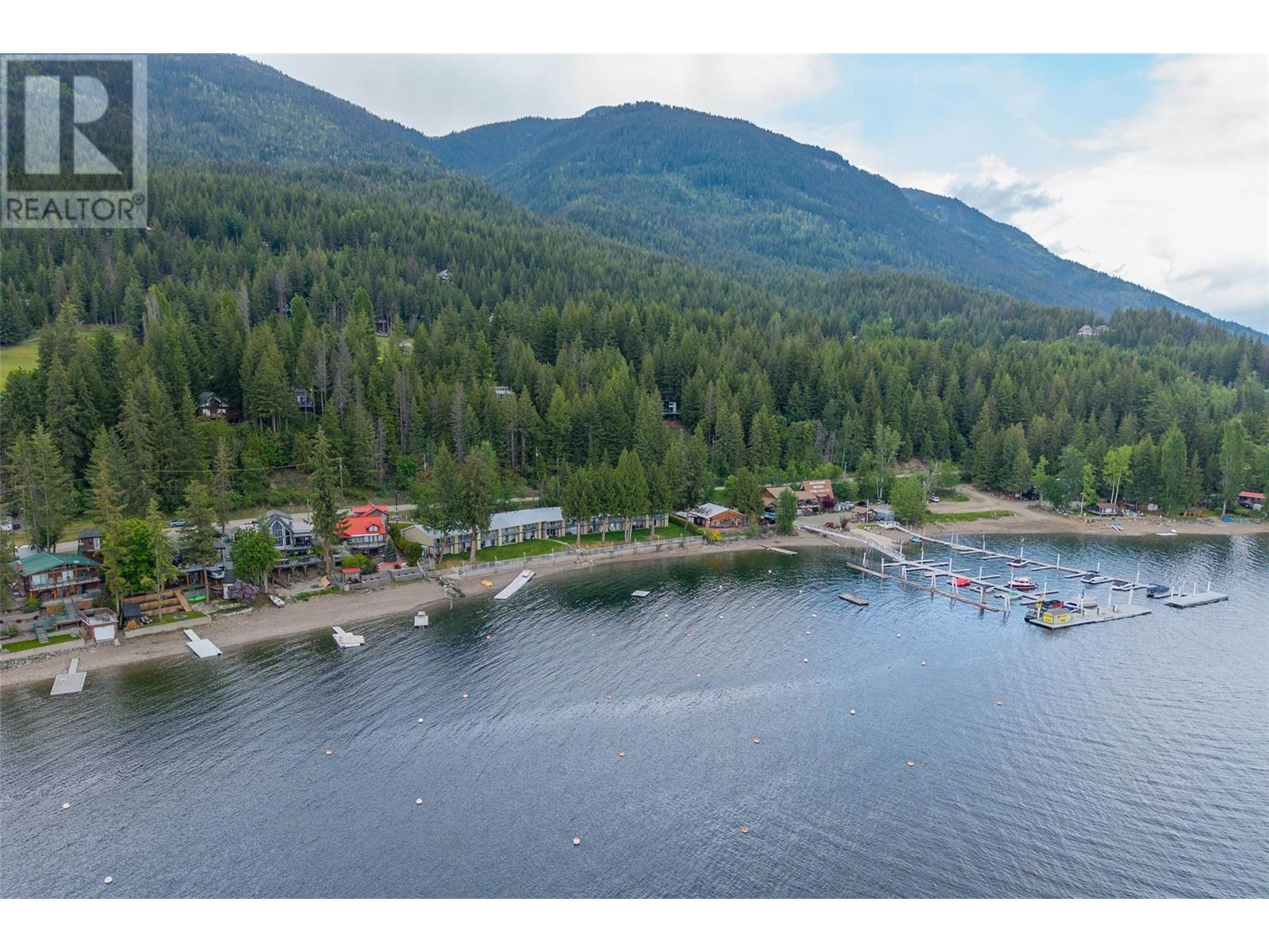 7720 Squilax Anglemont Road, North Shuswap, British Columbia  V0E 1M8 - Photo 5 - 10346873