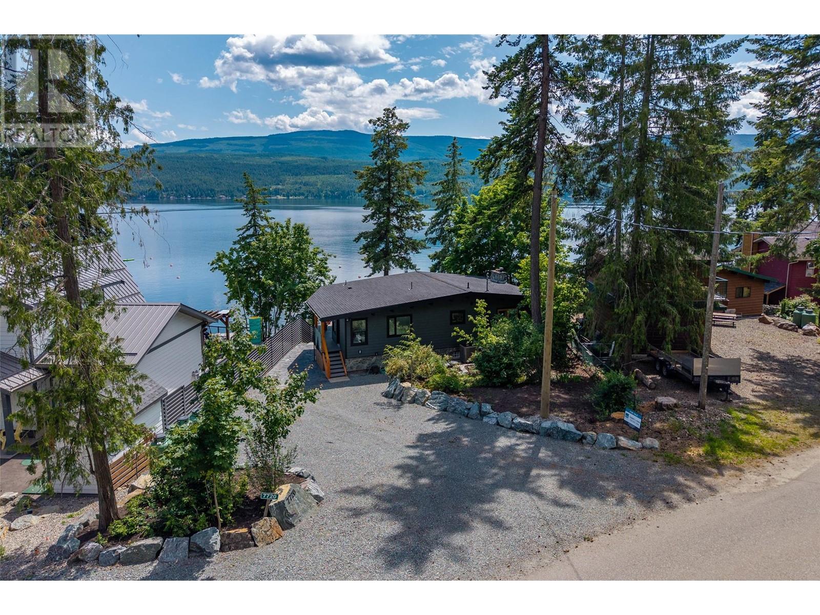 7720 Squilax Anglemont Road, North Shuswap, British Columbia  V0E 1M8 - Photo 9 - 10346873