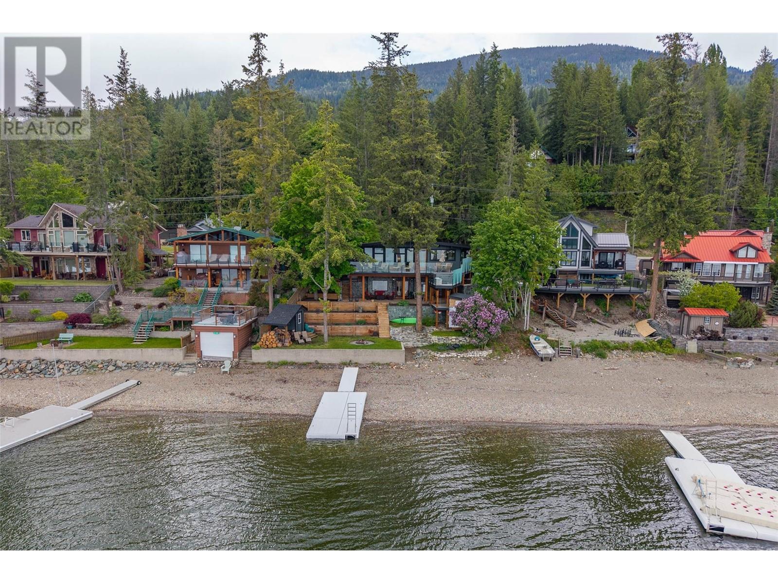 7720 Squilax Anglemont Road, North Shuswap, British Columbia  V0E 1M8 - Photo 2 - 10346873