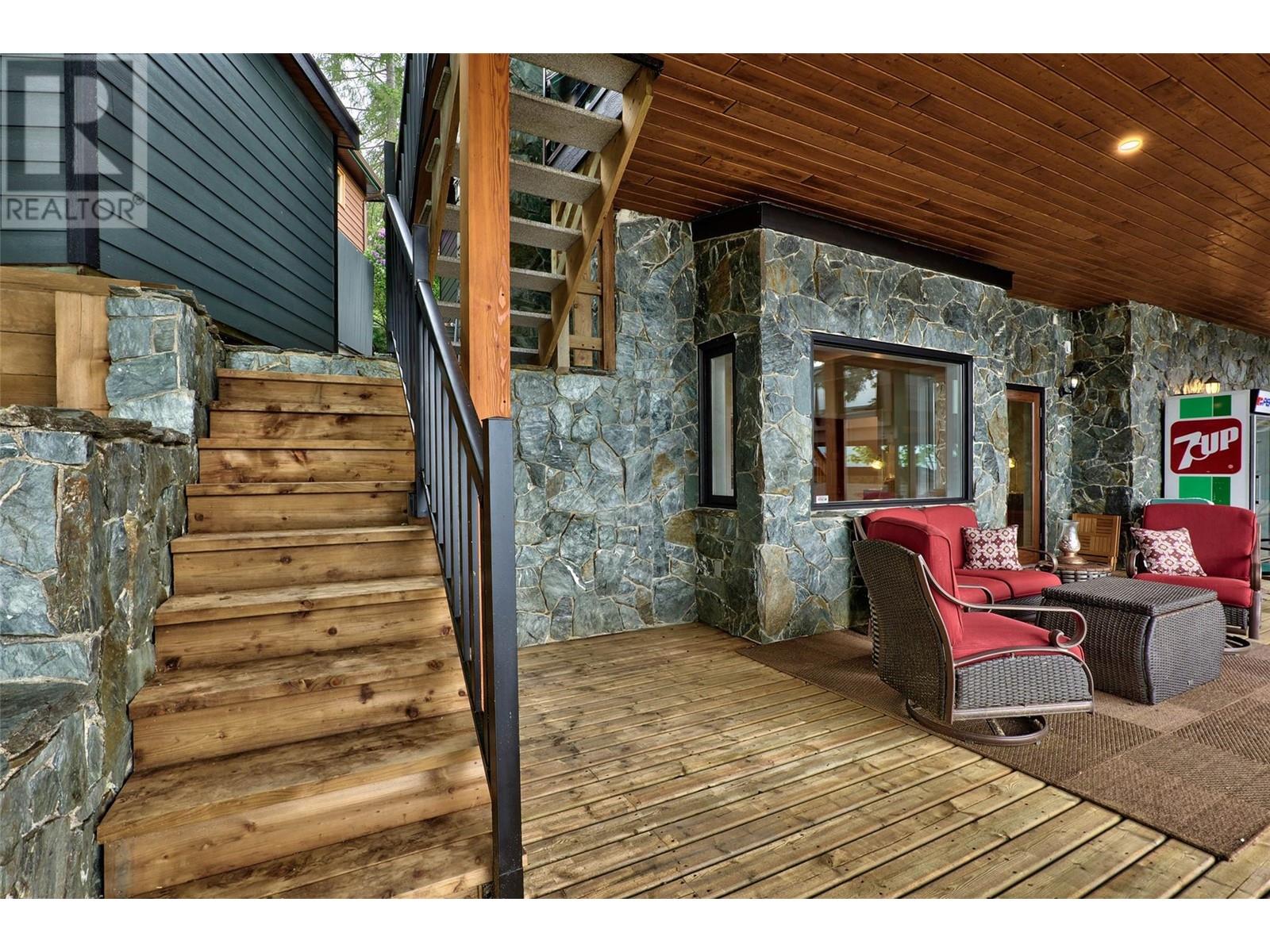 7720 Squilax Anglemont Road, North Shuswap, British Columbia  V0E 1M8 - Photo 53 - 10346873