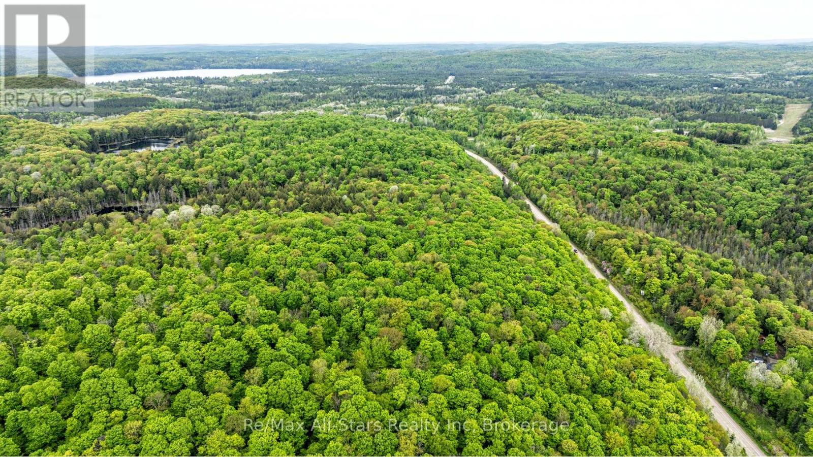 1028 Ronville Road, Lake Of Bays, Ontario  P0A 1H0 - Photo 12 - X12193186