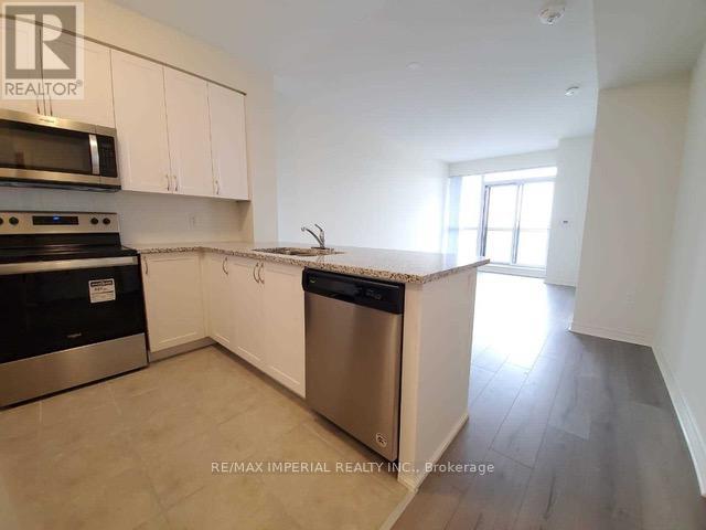 1618 - 349 Rathburn Road W, Mississauga, Ontario  L5B 0G9 - Photo 2 - W12150799