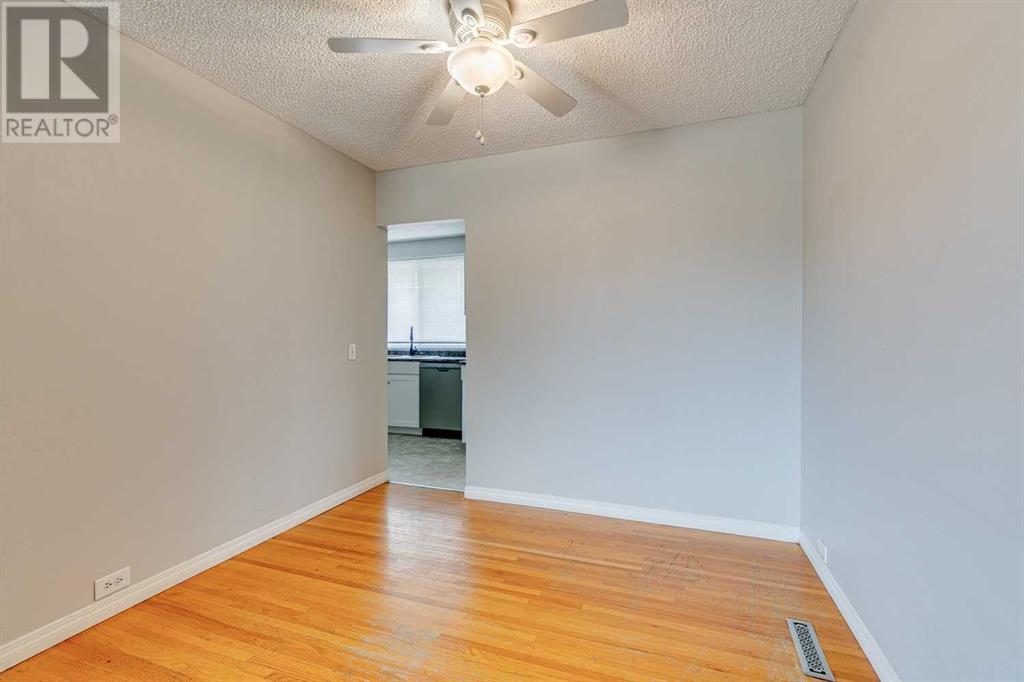 Property at 512 Mariposa Drive NE image 5