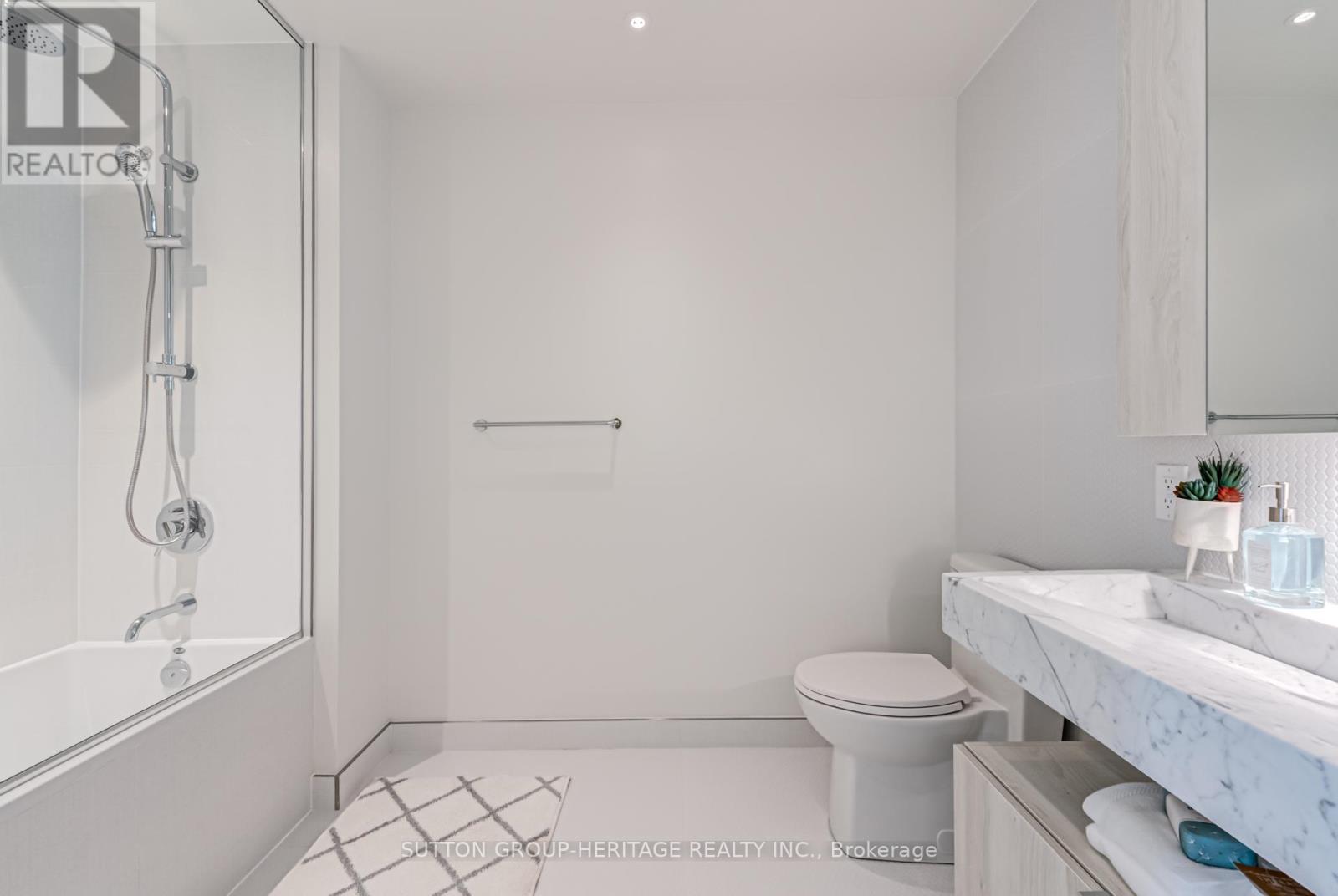 3503 - 11 Yorkville Avenue, Toronto, Ontario  M4W 0B7 - Photo 14 - C12197760
