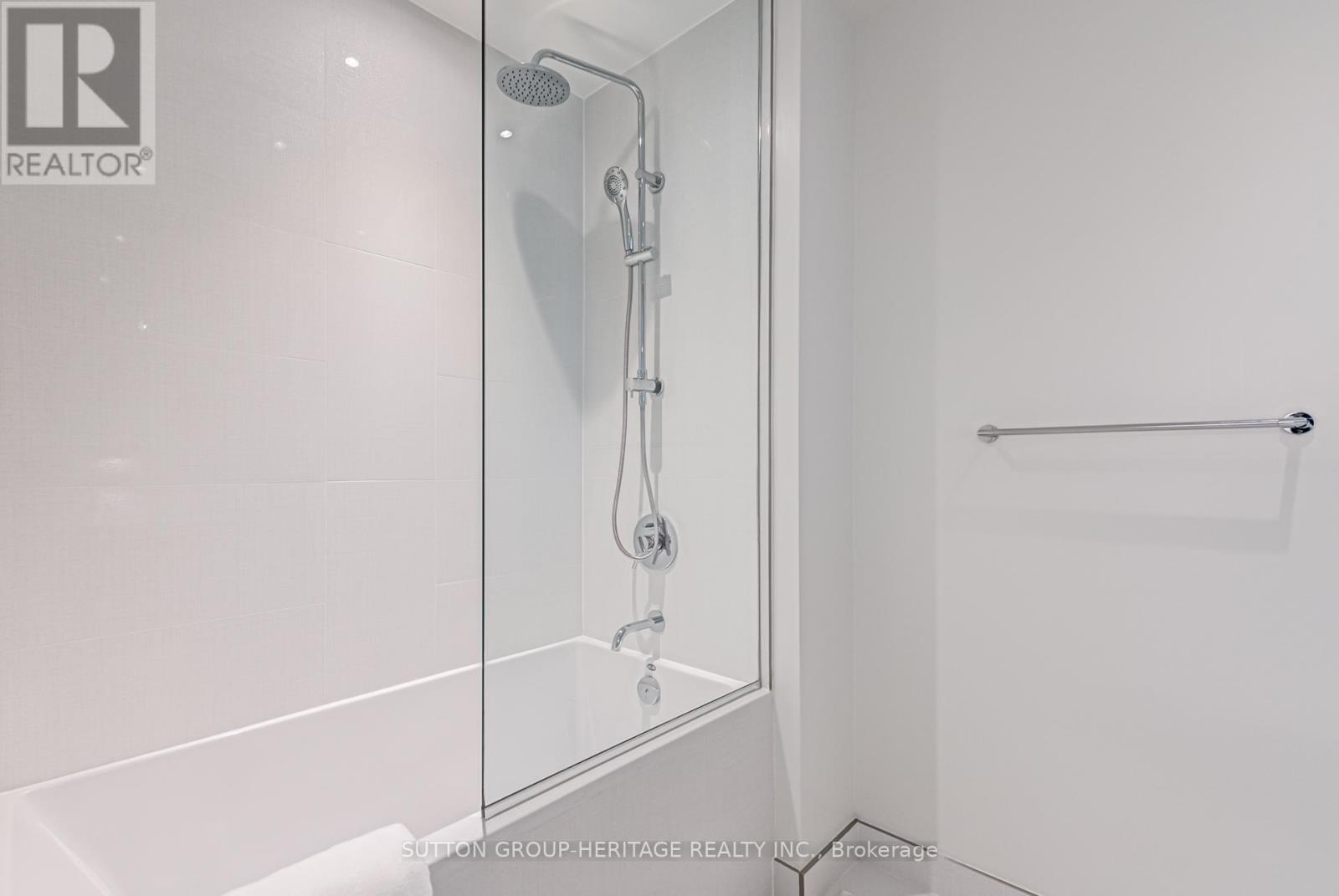 3503 - 11 Yorkville Avenue, Toronto, Ontario  M4W 0B7 - Photo 16 - C12197760